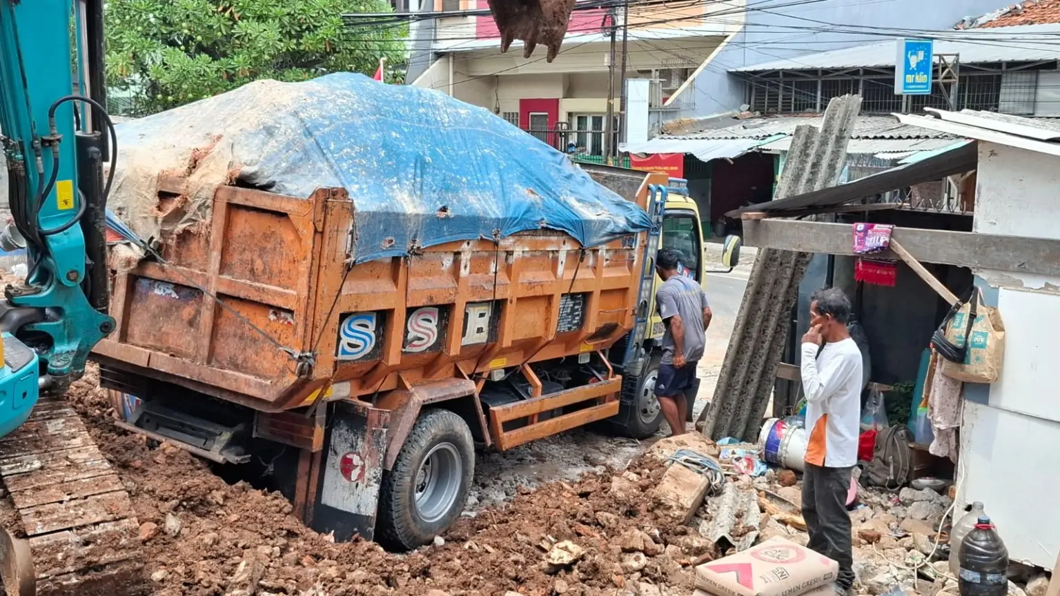 Dokumentasi proyek Cut and Fill Jasa Angkut Laksana
